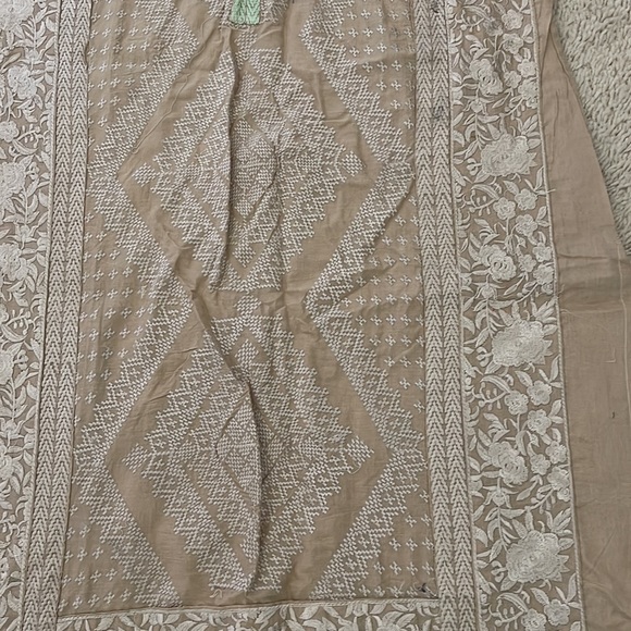 NWOT Beautiful tan lawn / cotton shirt with embroidery on front. kurta kameez - Picture 6 of 7